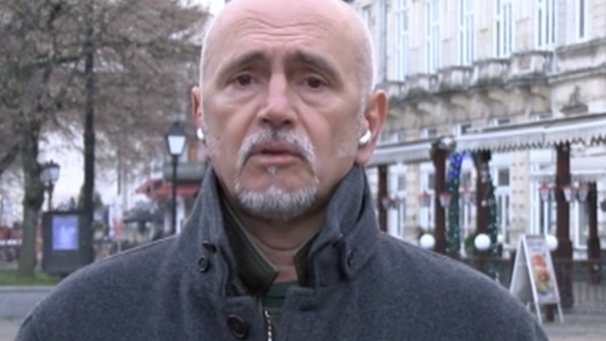 Кирил Петков води шефа на "Еконт" в Северна Македония, за да...