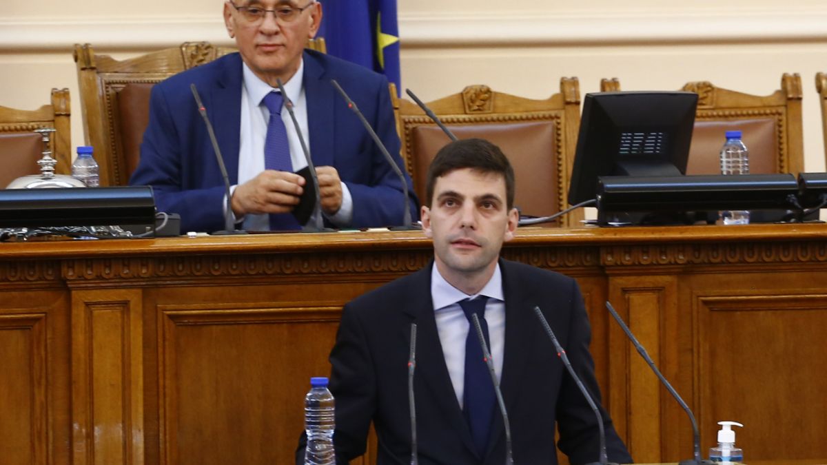 Шефът на НС опита да замаже скандала с PCR теста си. Успя ли? ДОКУМЕНТИ 