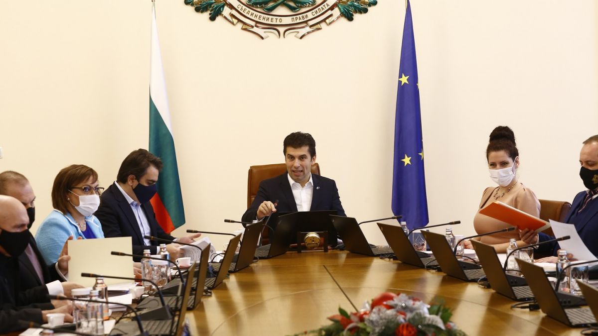 Кабинетът "Петков" не знае как да си вземем милиардите от Брюксел
