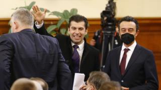 Излязоха наяве още поразии на кабинета "Петков", от които България загубила стотици милиони