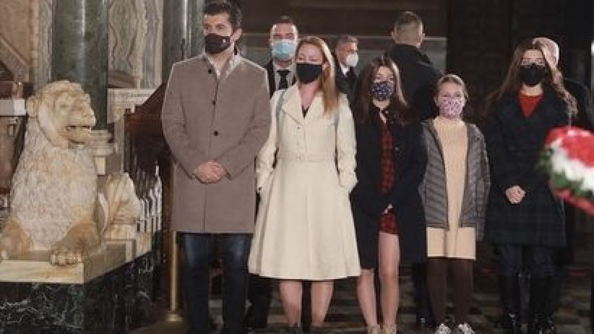 Не е за вярване какво подариха Петков и жена му на малката си дъщеря! Ексклузивни СНИМКИ
