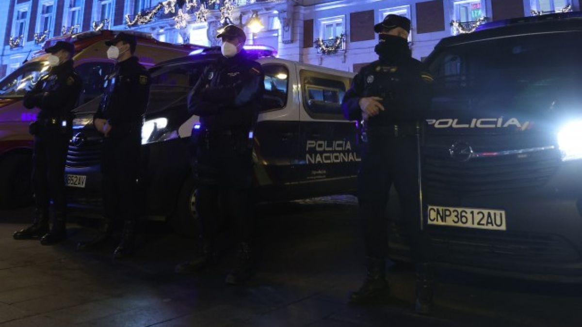 Испанската полиция спипа 70 туристи в секс оргия с местни проститутки 