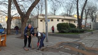 Голяма свинщина на пъпа на Бургас, хората са отвратени ВИДЕО