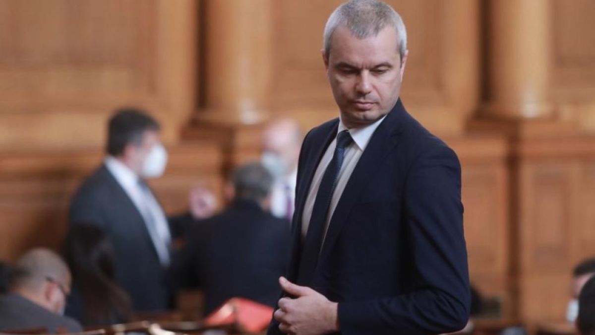 Д-р Ал. Симидчиев: Омикрон може да блокира парламента, а неваксинираните депутати...