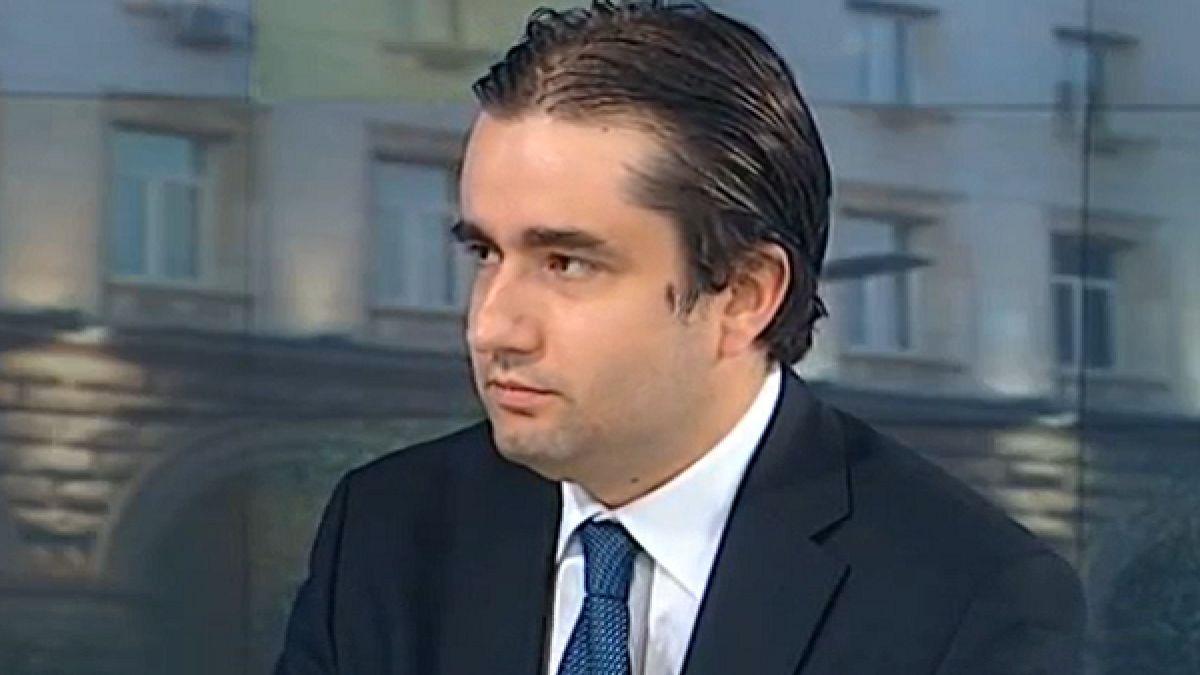Новата власт започва да ни чипира, ето как ще стане
