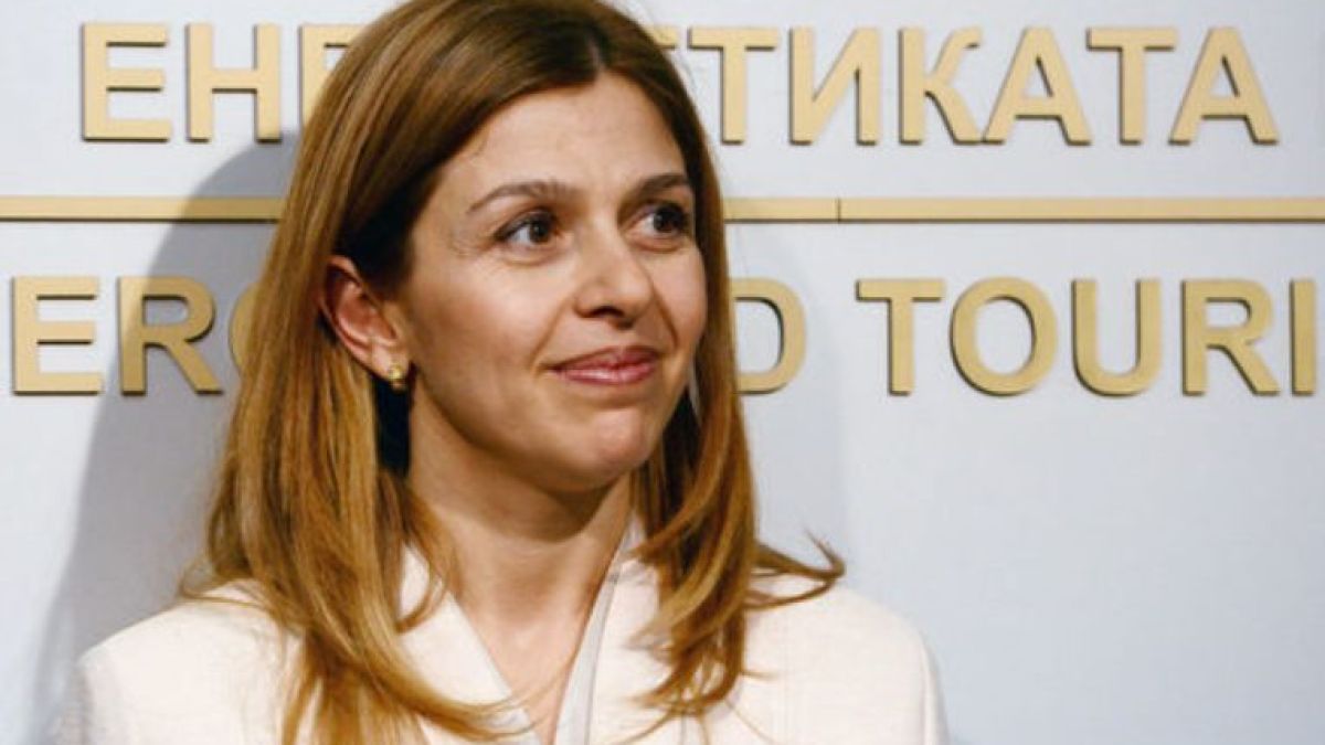Чия съпруга си назначи за шефка на кабинет супер вицепремиерът Асен Василев СНИМКИ