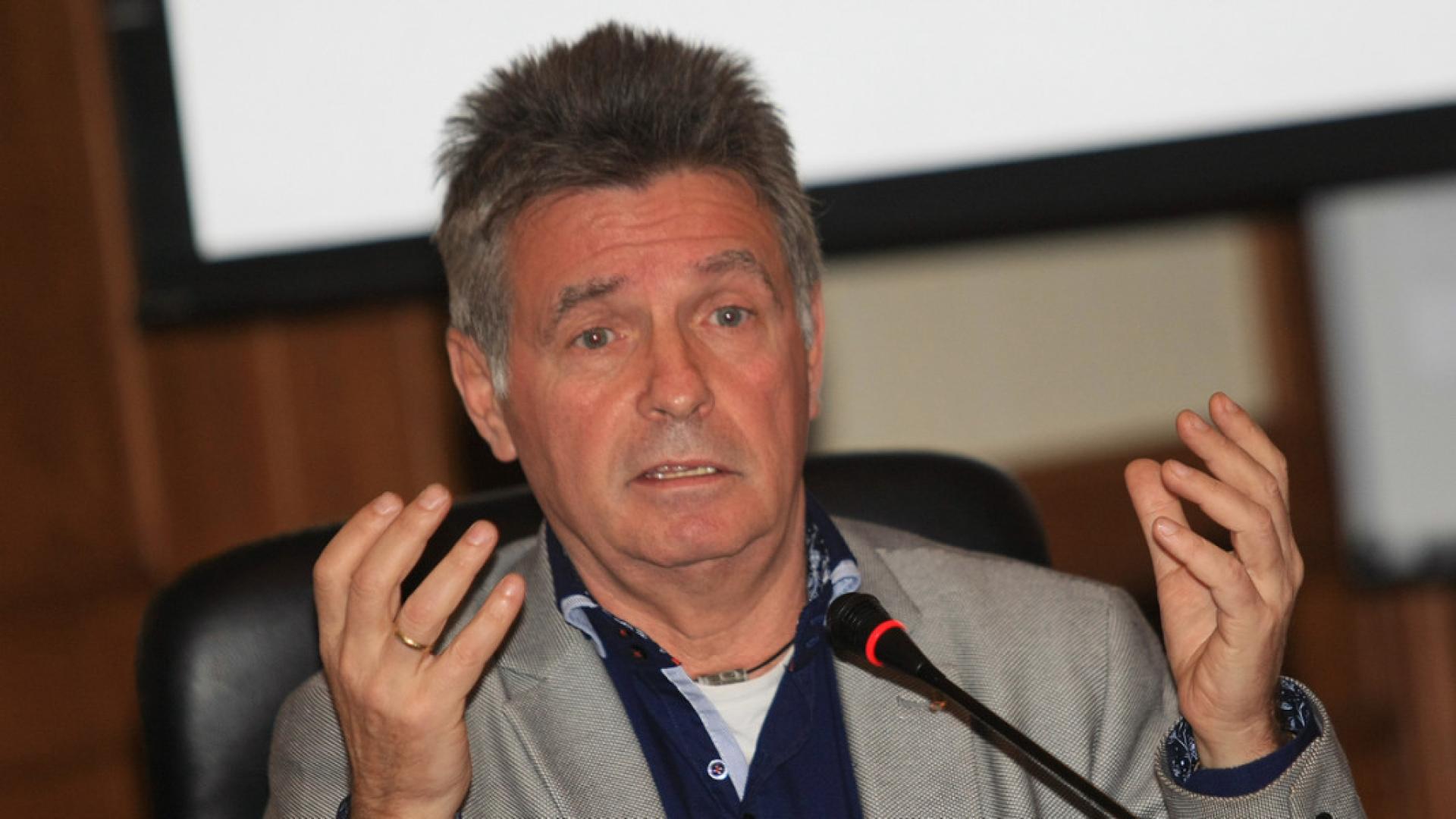 7 паралелки под карантина в 51 СУ "Елисавета Багряна"  