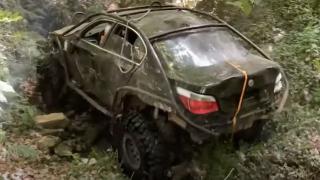 Превърнаха BMW 5 във всъдеход, резултатът ще ви шокира ВИДЕО