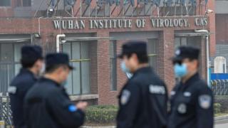 Изтъкнати US учени са укрили данни, че COVID е плъзнал от лабораторията в Ухан, заради...