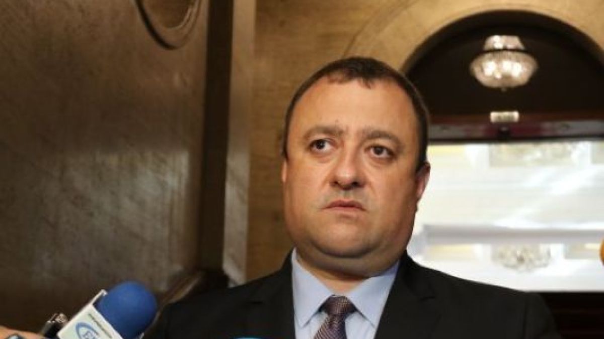 Министърът на земеделието уволни целия борд на директорите на „Напоителни системи“, назначен от служебния му предшественик
