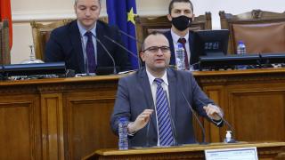Празните мисли на един празен човек – Мартин Димитров и старата дъвка „КТБ“
