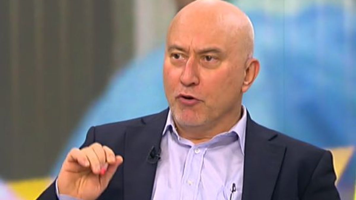 Проф. Кунчев показа зловещи К-19 ГРАФИКИ! Идат по 70 хил. заразени на ден с Омикрон и локдаун ВИДЕО