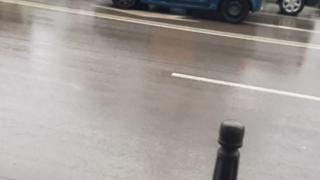 Всички се чудят и маят какво е това чудо, което пъпли по софийските улици СНИМКА
