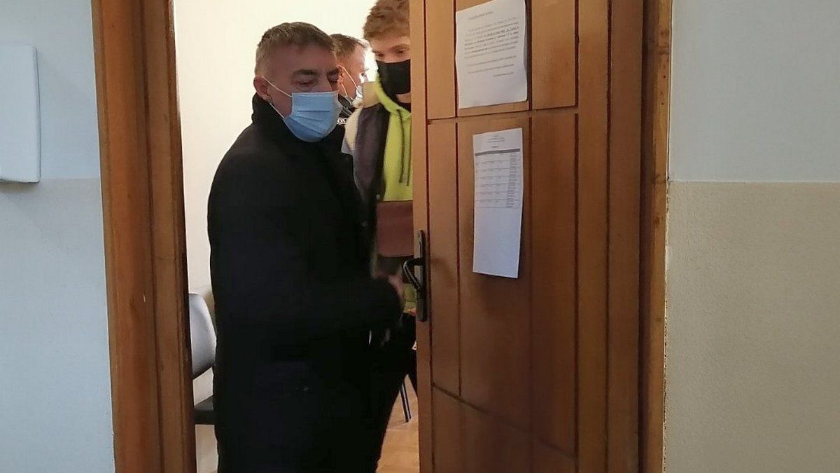 Колега на охранителя, пребит от баща и син без маски в Бургас, с първи думи след екшъна 