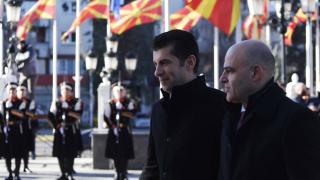 Скандал при посрещането на Кирил Петков в Скопие! В Северна Македония писнаха, че...