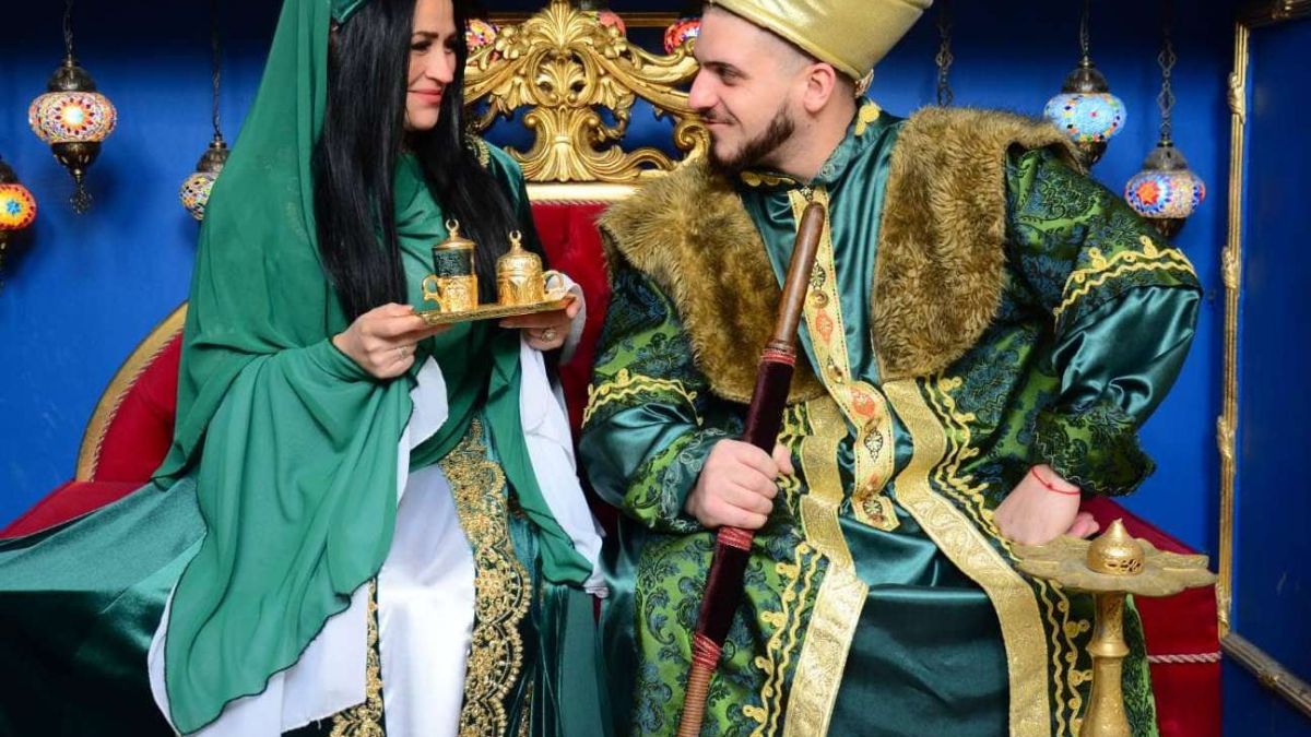 Мани от "Игри на волята" шашна с екзотичен костюм за ЧРД СНИМКИ