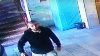 Мъж направи непростимото в лекарски кабинет във Враца и сега цяла България го търси СНИМКА