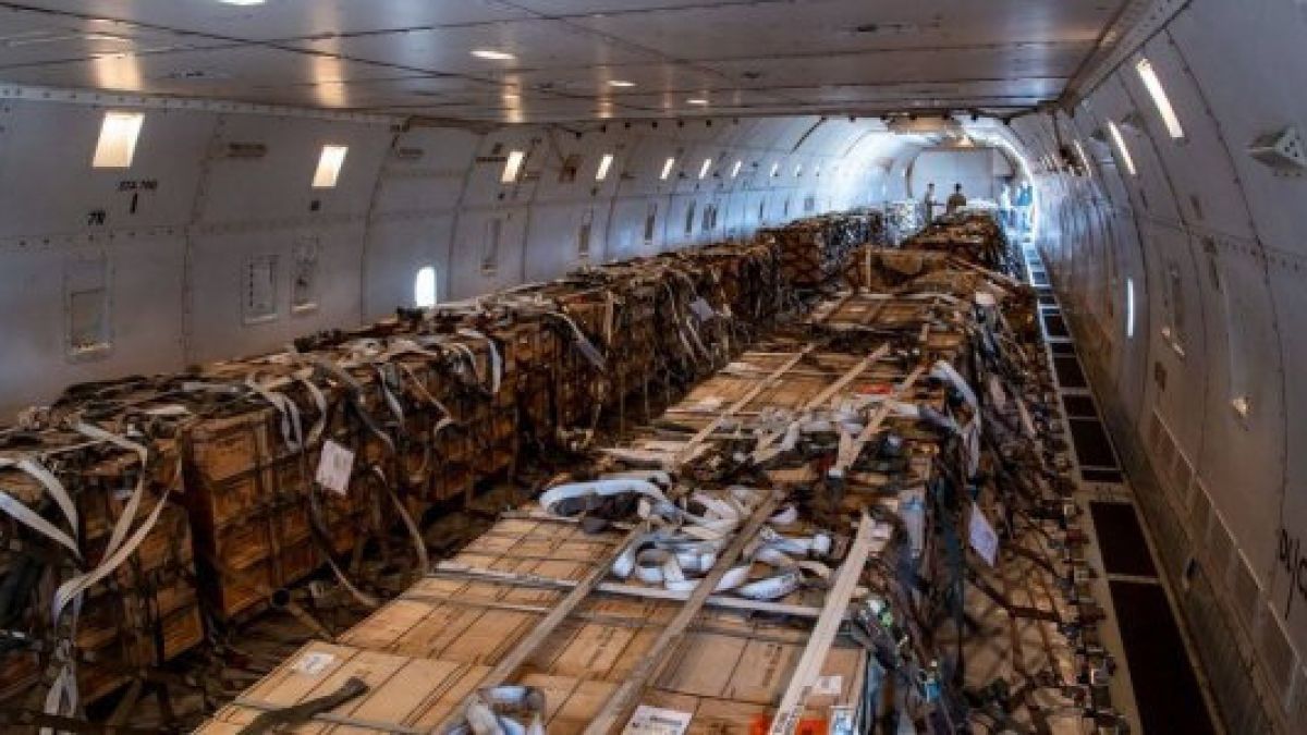 Украйна получи повече от 80 тона оръжия от САЩ
