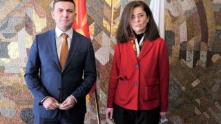 Външната министърка и Буяр Османи искат бързи решения на отворените въпроси
