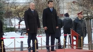Евгений Михайлов: "Промяната" изчегърта и Цар Самуил! Нито венец, нито цвете, нито поглед...