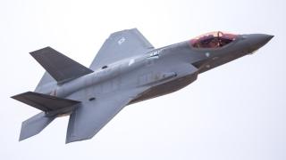 Инцидент: Изтребител F-35 на ВМС на САЩ се разби в Южнокитайско море