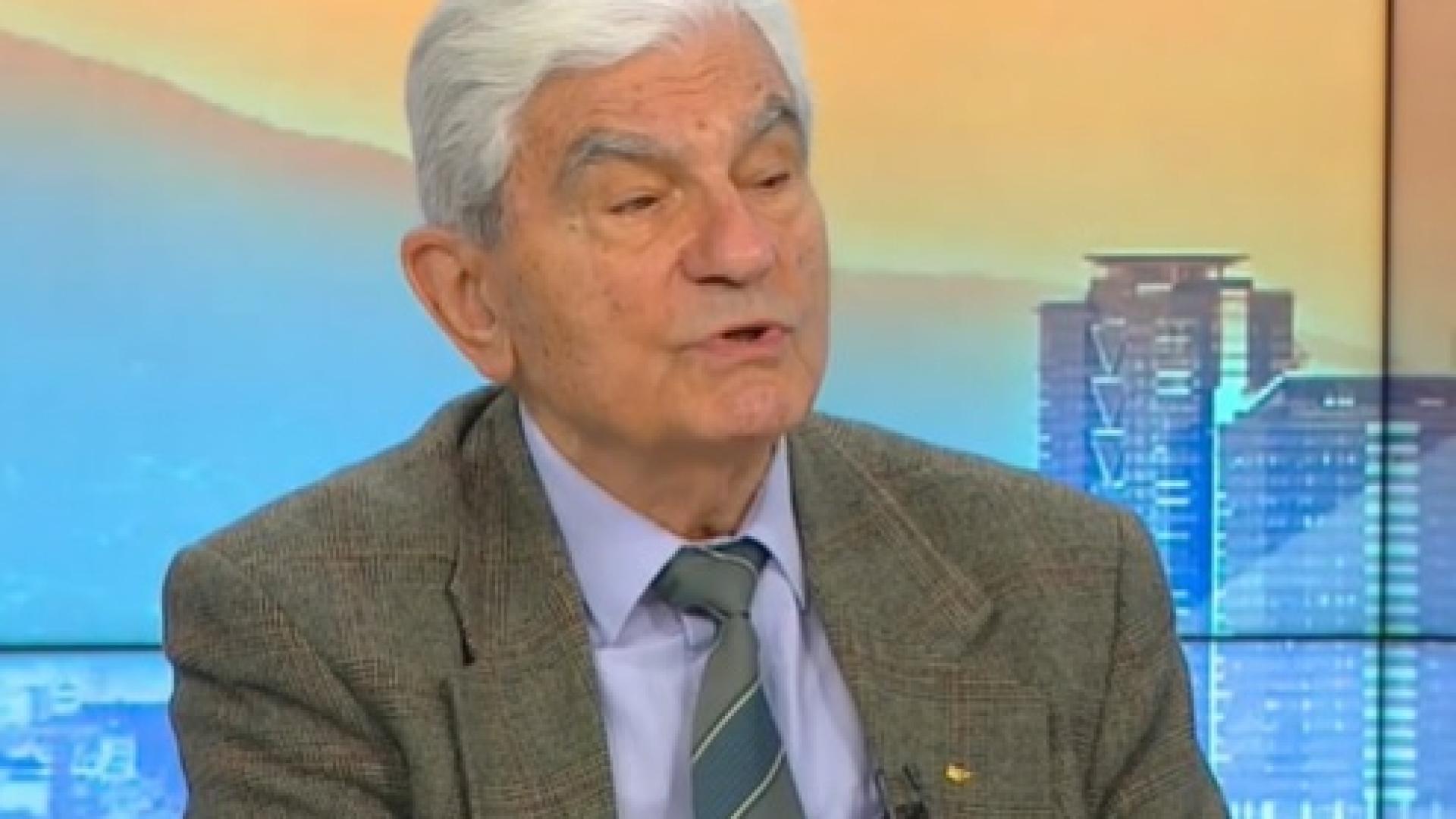 Акад. Петрунов посочи кои 3 неща ще затрият COVID пандемията