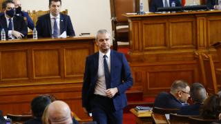 Правната комисия посече лошо "Възраждане"