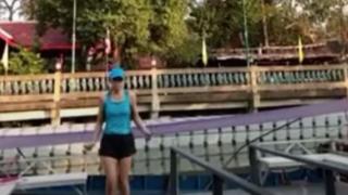 Кошмар: Земята се отвори и погълна момиче, скачащо на въже ВИДЕО