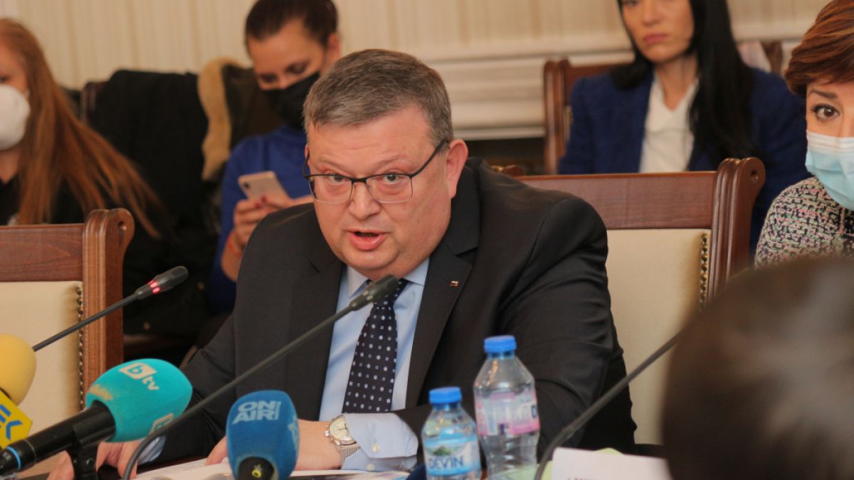 Цацаров разкри какво общо има Рашков с оставката му БЛИЦ TV