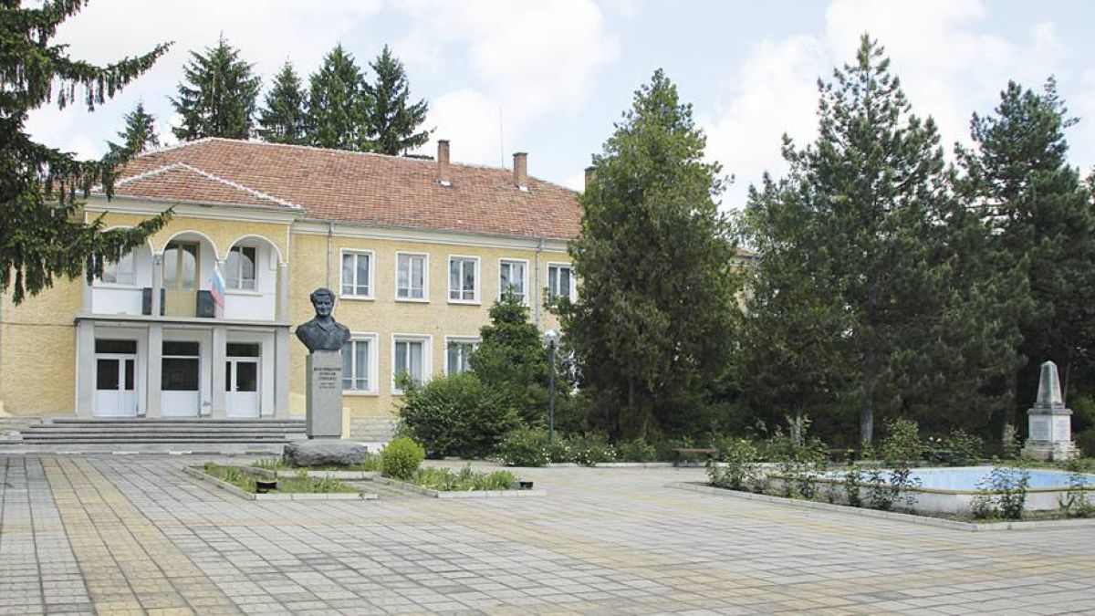 Германци превзеха село в Търновско, цените на къщите скочиха тройно 
