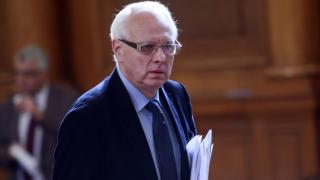 Велизар Енчев обясни как Пендаровски ни удря с ОМО Илинден