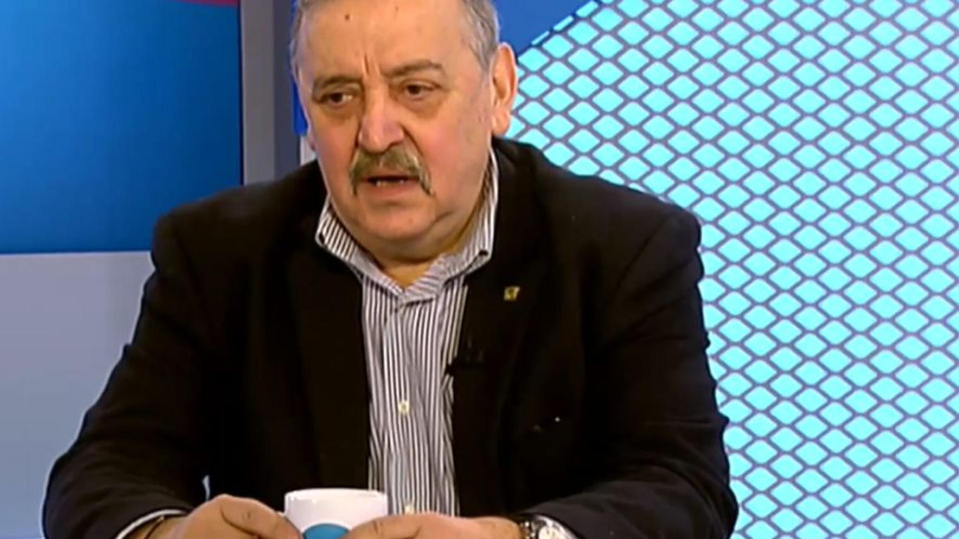 Проф. Кантарджиев каза колко дни остават до резкия спад на К-19 у нас