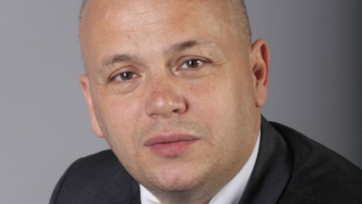 Симов охлади Манолова за новия й политически проект