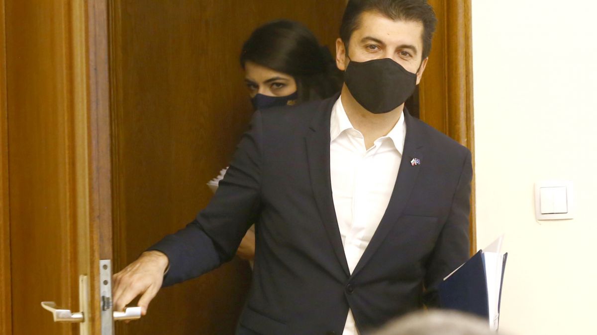 Викат на разпит Кирил Петков и Лена Бориславова