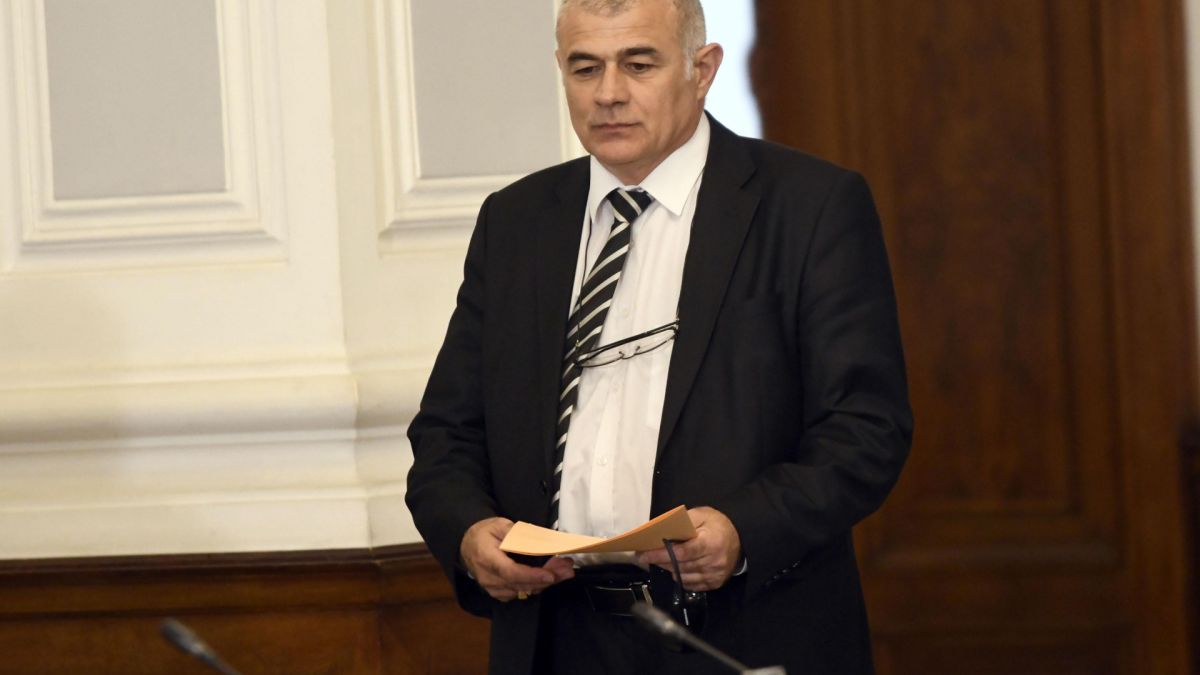 Георги Гьоков посочи колко ще скочат пенсиите през 2022 година