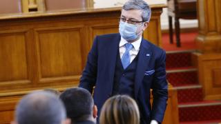 ГЕРБ за управлението на Петков: объркано, неспасяемо и безнадеждно!
