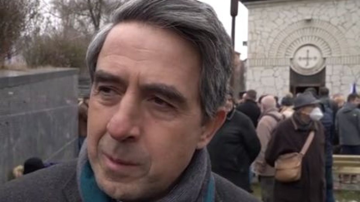 Плевнелиев: Това, което Радев направи днес, доказва, че е...
