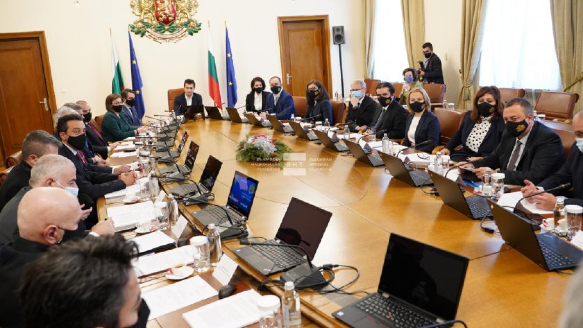 К-19 повали още един министър от кабинета "Петков" 