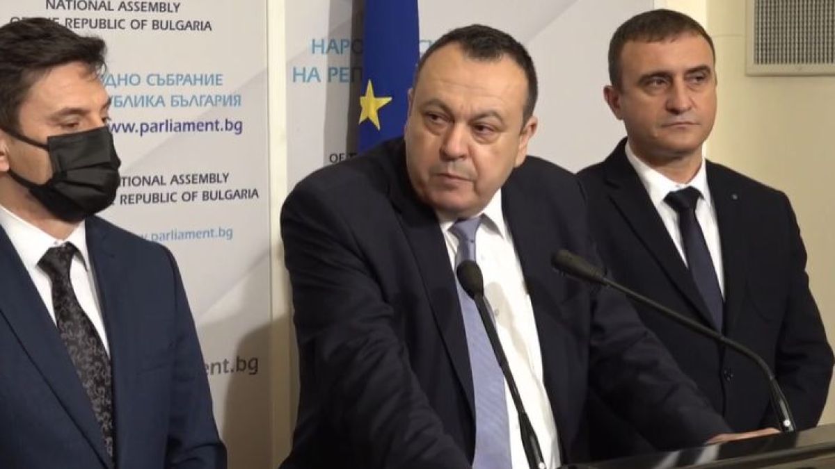 ДПС ще питат Кирил Петков за отношенията му със Стамен Янев ВИДЕО