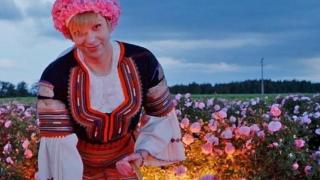 Евгени Минчев за джендър скандала с картините на Майстора: Защо, бе мамини сладки?!  