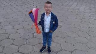 Достойни мъже от Северозапада протегнаха ръка на останалия без майка Ники 