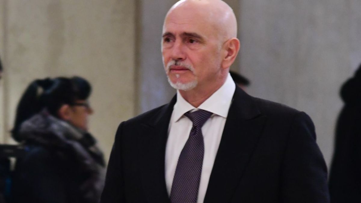 Панделиева: Министър Събев  успява да весели народа с плановете си за БДЖ