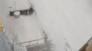 Жена падна от 8-ия етаж, последвалото е шокиращо ВИДЕО 