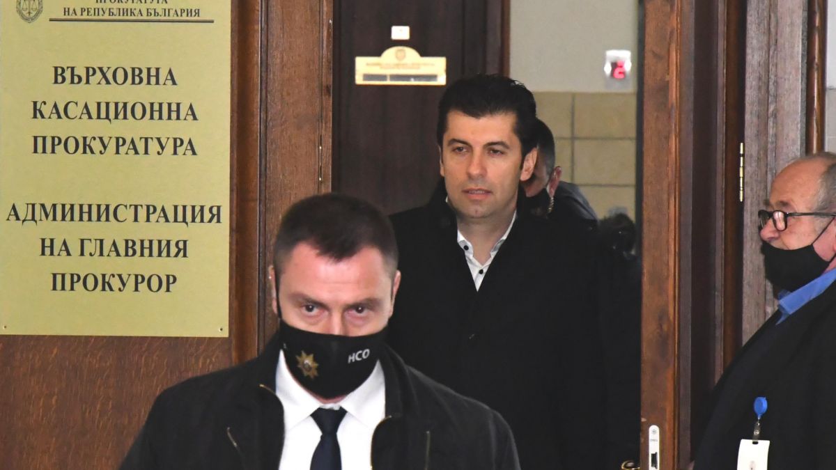 От прокуратурата с големи разкрития за разпита на премиера Петков 