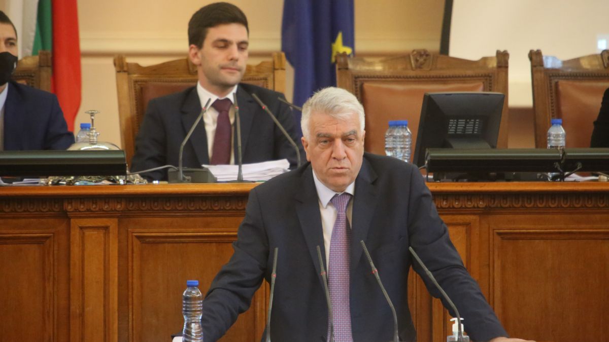 Проф. Румен Гечев: Бюджетът е в полза на хората и бизнеса