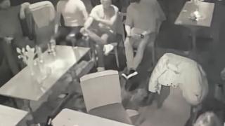 Страховито ВИДЕО: Призрак наплаши хората в заведение