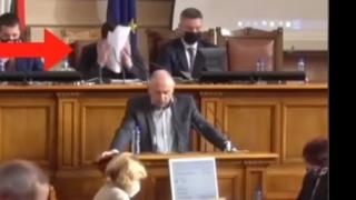 Сеирът с шефа на НС и Каримански от ИТН отново подпали страстите в парламента БЛИЦ TV