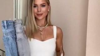 Красивата Юлия свали дънките си и TikTok прегря ВИДЕО