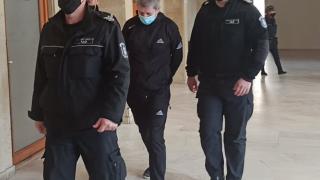 Кървавият готвач Дичо проговори за първи път за двете жестоки убийства в Бургас, закопа Рагевски и... 