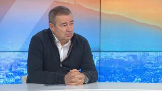 Експерт каза ще прескочи ли 3 лева цената на горивата